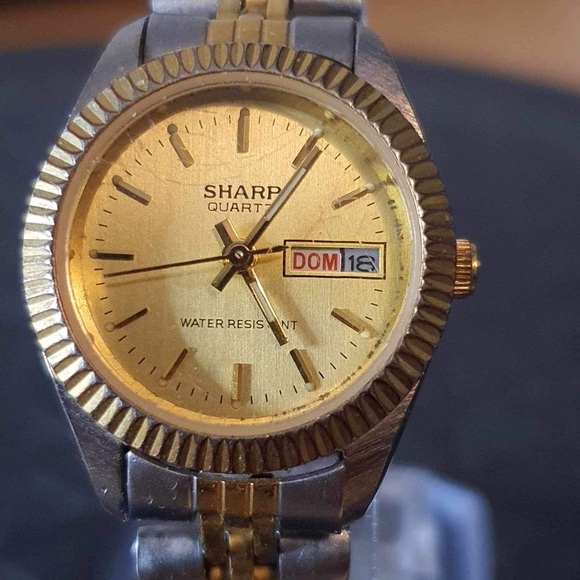 Vintage Sharp Silver/Goldtone Day/Date Stainless Steel Women's Watch - Picture 1 of 4